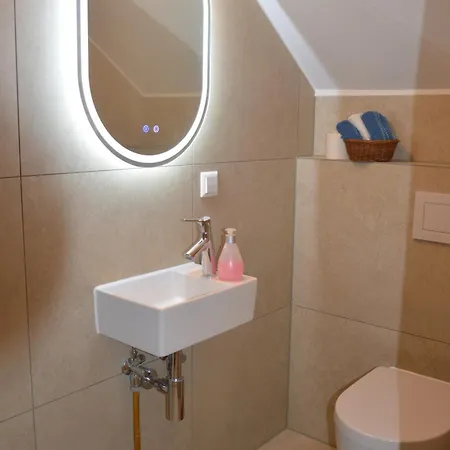 1 Mit Bad Ohne Kueche, 1 Person, 15 Qm, Direkt An Der Aach ジンゲン